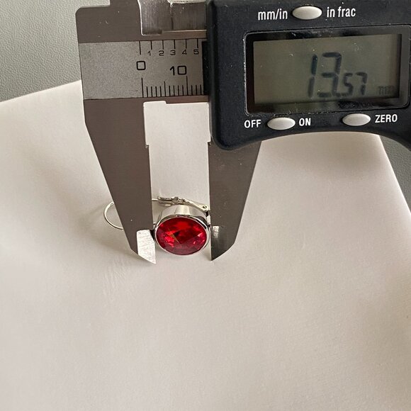 Butler Multifaceted Red Crystals Necklace & Earrings Set - Picture 9 of 13